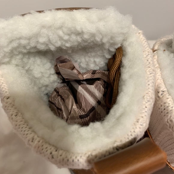 Artic Shield duck boots new with tags. Woman size 6 - Picture 5 of 9